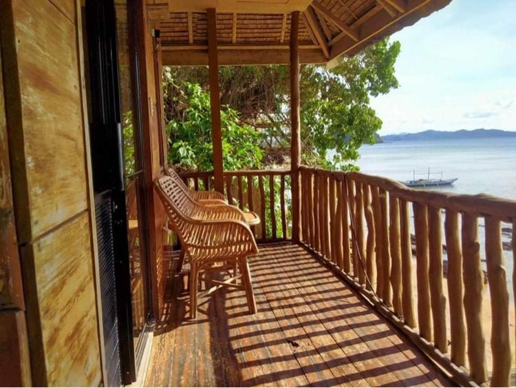 Отель Hut Sunset Island View Эль-Нидо Экстерьер фото